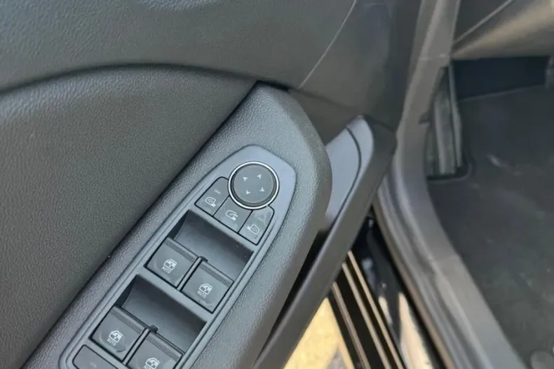 Mitsubishi Colt din 2023 cu 1.670 km - oferta MIT180038 - foto 7