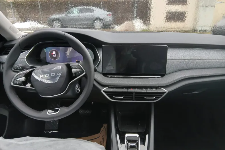 Skoda Octavia din 2025 cu 5 km - oferta SKO180048 - foto 11