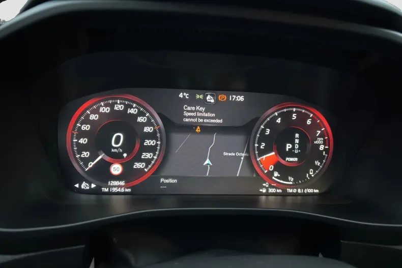 Volvo XC40 din 2021 cu 128.800 km - oferta VOL180052 - foto 15