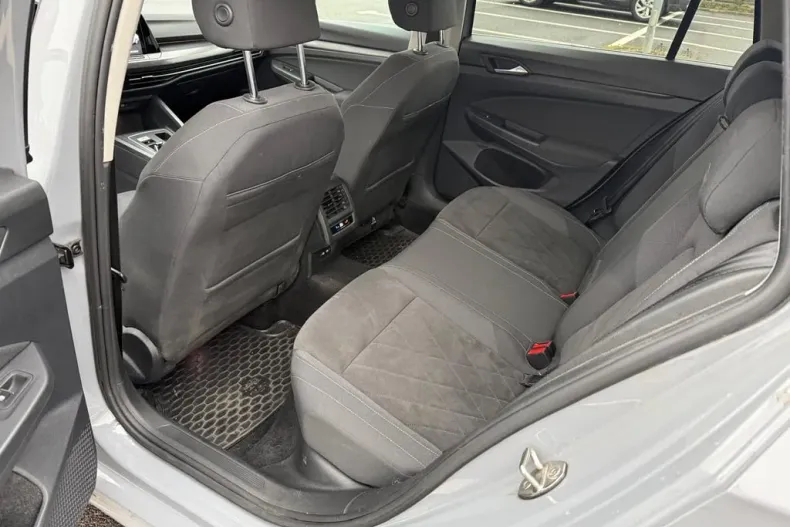 Volkswagen Golf din 2022 cu 86.217 km - oferta VOL180054 - foto 8