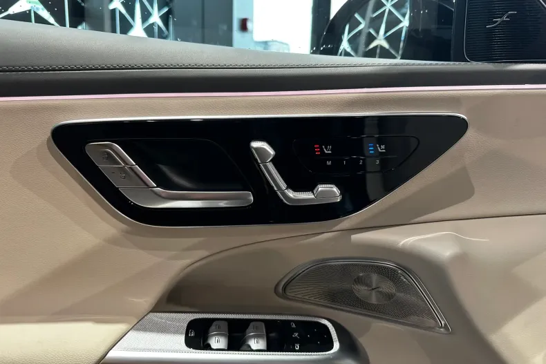 Mercedes-Benz E din 2025 cu 13.800 km - oferta MER180059 - foto 8