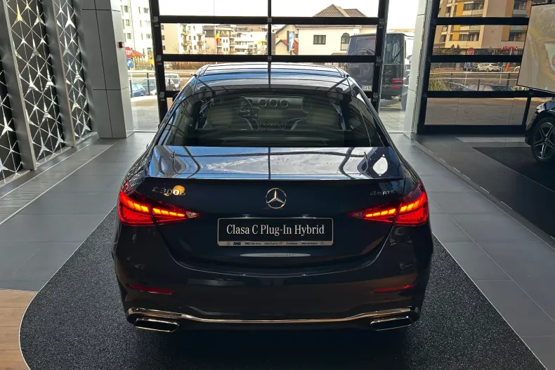 Mercedes-Benz C din 2024 cu 12.680 km - oferta MER180060 - foto 6