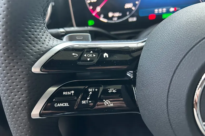 Mercedes-Benz C din 2024 cu 12.680 km - oferta MER180060 - foto 17