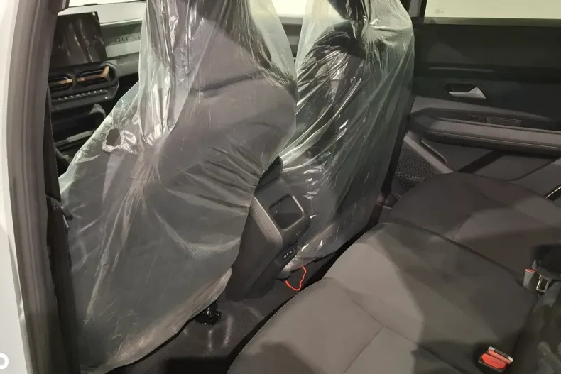 Dacia Duster din 2025 cu 15 km - oferta DAC180063 - foto 10