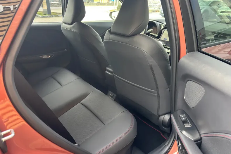 Lexus LBX din 2025 cu 100 km - oferta LEX180077 - foto 18