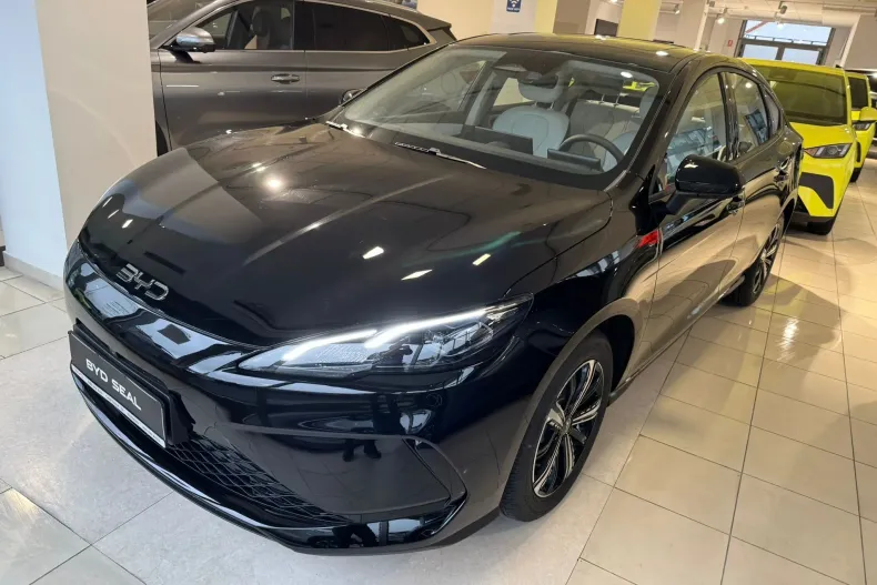 BYD SEAL din 2025 cu 5 km - oferta BYD180093 - foto 2
