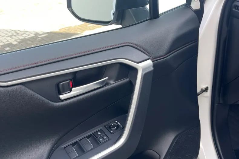 Toyota RAV4 din 2022 cu 103.000 km - oferta TOY180097 - foto 31