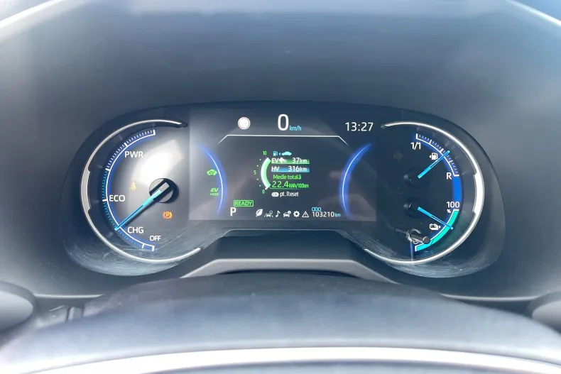 Toyota RAV4 din 2022 cu 103.000 km - oferta TOY180097 - foto 39