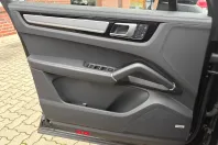 Porsche Cayenne din 2022 cu 51.250 km - oferta POR180101 - foto 27