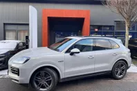 Porsche Cayenne din 2024 cu 25.400 km - oferta POR180102 - foto 1