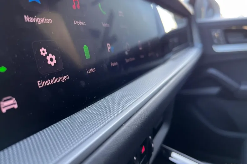 Porsche Cayenne din 2024 cu 25.400 km - oferta POR180102 - foto 22