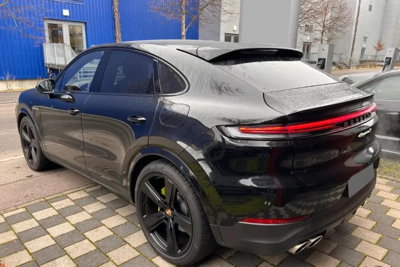 Porsche Cayenne din 2025 cu 16.500 km - oferta POR180103 - foto 4