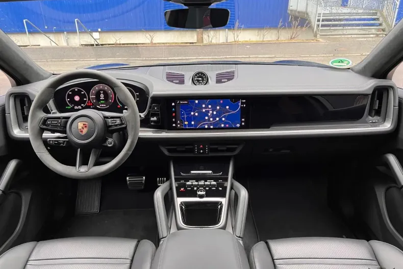 Porsche Cayenne din 2025 cu 16.500 km - oferta POR180103 - foto 10