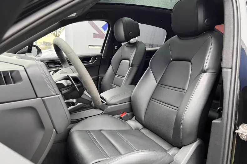 Porsche Cayenne din 2025 cu 16.500 km - oferta POR180103 - foto 11