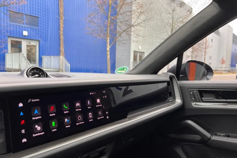 Porsche Cayenne din 2025 cu 16.500 km - oferta POR180103 - foto 17