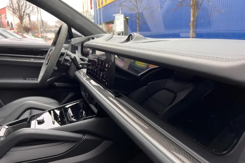 Porsche Cayenne din 2025 cu 16.500 km - oferta POR180103 - foto 18