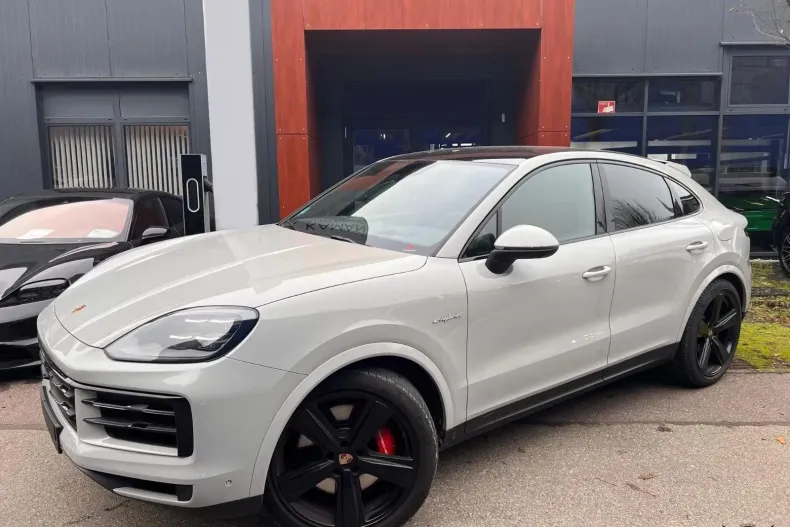 Porsche Cayenne Coupe din 2025 cu 7.200 km - oferta POR180104 - foto 1