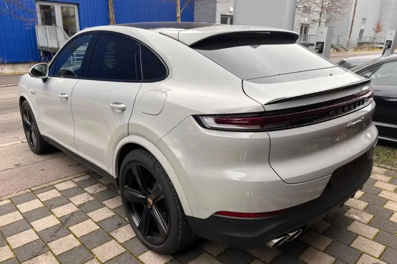 Porsche Cayenne Coupe din 2025 cu 7.200 km - oferta POR180104 - foto 6