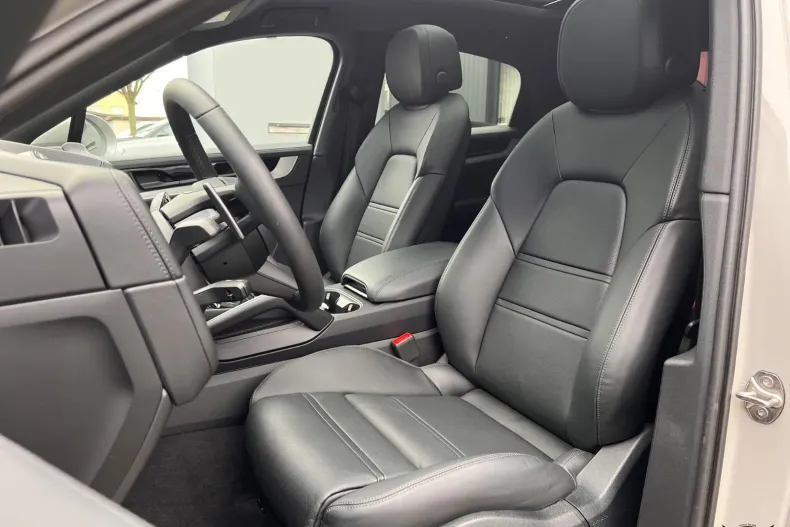 Porsche Cayenne Coupe din 2025 cu 7.200 km - oferta POR180104 - foto 9