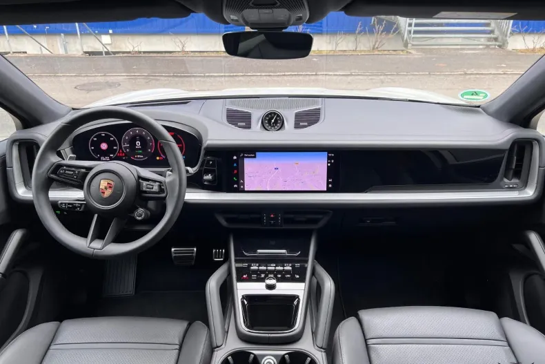 Porsche Cayenne Coupe din 2025 cu 7.200 km - oferta POR180104 - foto 10