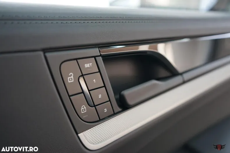 Porsche Cayenne Coupe din 2024 cu 16.350 km - oferta POR180108 - foto 20