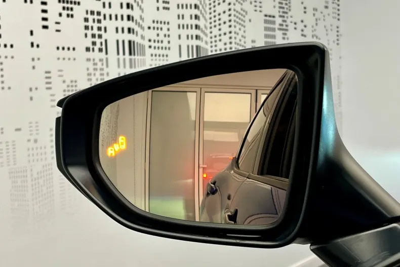 Lexus LBX din 2025 cu 6 km - oferta LEX180109 - foto 29