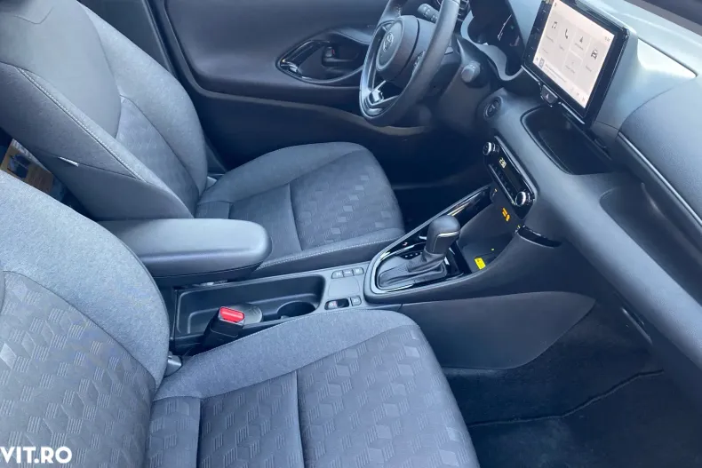 Toyota Yaris din 2025 cu 3.500 km - oferta TOY180111 - foto 6