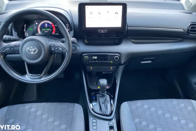 Toyota Yaris din 2025 cu 3.500 km - oferta TOY180111 - foto 8