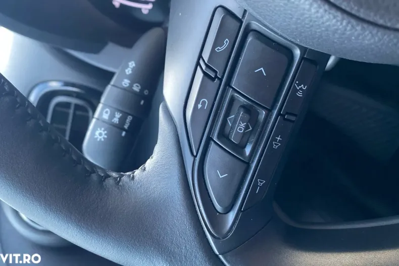 Toyota Yaris din 2025 cu 3.500 km - oferta TOY180111 - foto 14