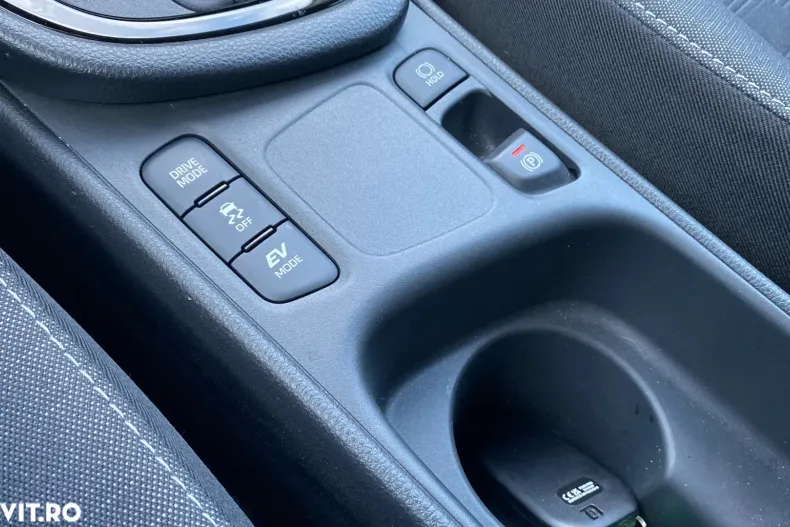 Toyota Yaris din 2025 cu 3.500 km - oferta TOY180111 - foto 17