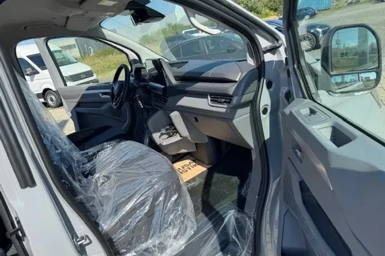 Volkswagen Caravelle din 2026 cu 3 km - oferta VOL180126 - foto 6