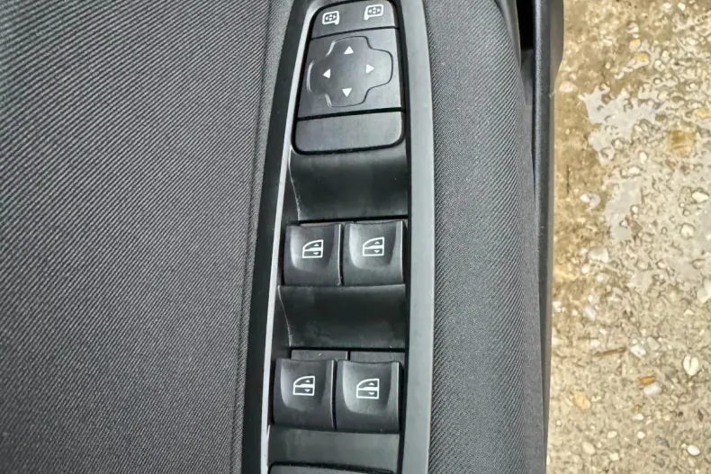 Renault Megane din 2020 cu 87.639 km - oferta REN180134 - foto 11