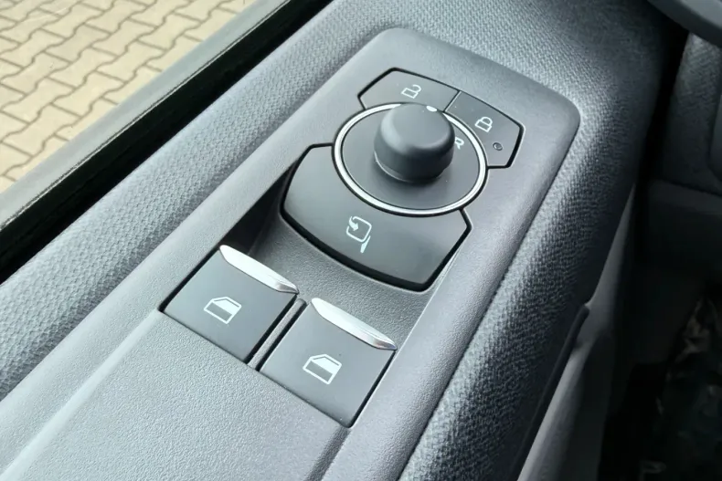 Ford Tourneo Custom din 2025 cu 1 km - oferta FOR180138 - foto 21