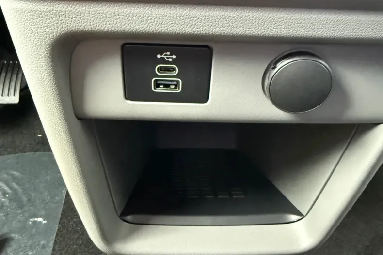 Ford Tourneo Custom din 2025 cu 1 km - oferta FOR180138 - foto 23