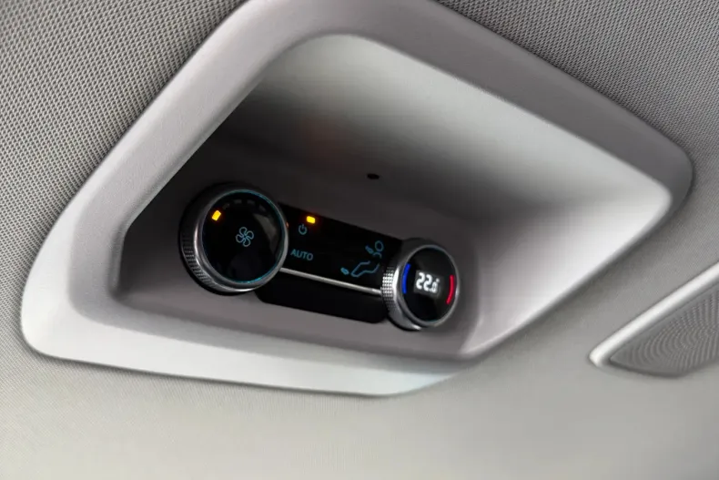 Ford Tourneo Custom din 2025 cu 1 km - oferta FOR180138 - foto 26