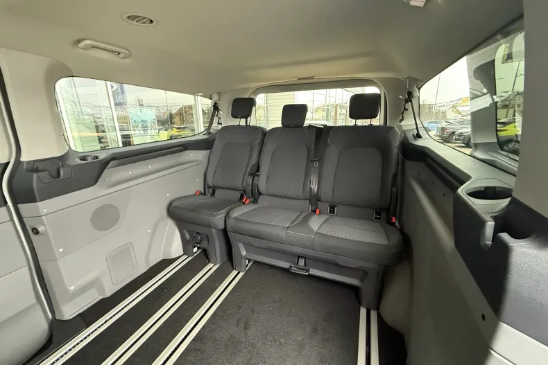 Ford Tourneo Custom din 2025 cu 1 km - oferta FOR180138 - foto 28