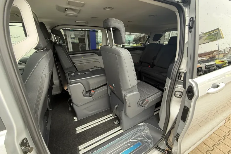 Ford Tourneo Custom din 2025 cu 1 km - oferta FOR180138 - foto 30