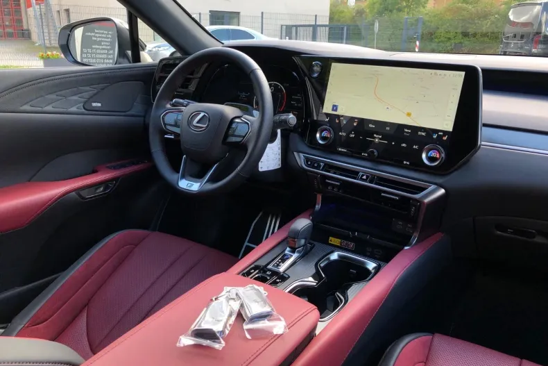 Lexus Seria RX din 2025 cu 10 km - oferta LEX180153 - foto 2