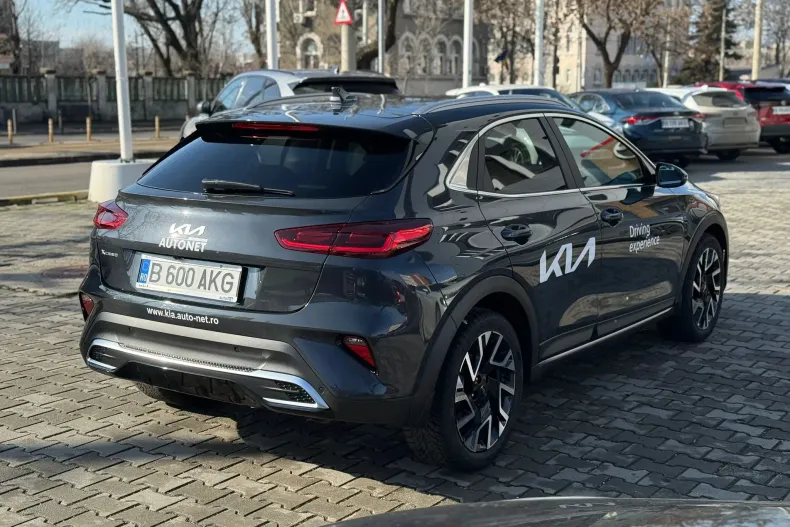 Kia XCeed din 2024 cu 2.300 km - oferta KIA180159 - foto 3