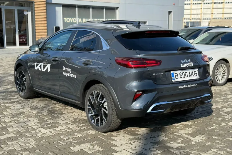 Kia XCeed din 2024 cu 2.300 km - oferta KIA180159 - foto 4