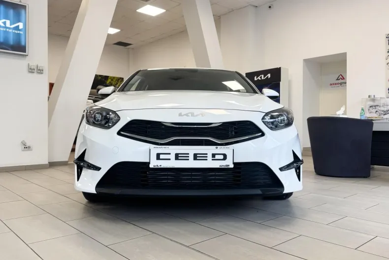 Kia Ceed din 2025 cu 1 km - oferta KIA180161 - foto 2