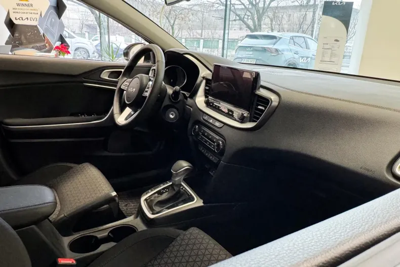 Kia Ceed din 2025 cu 1 km - oferta KIA180161 - foto 4
