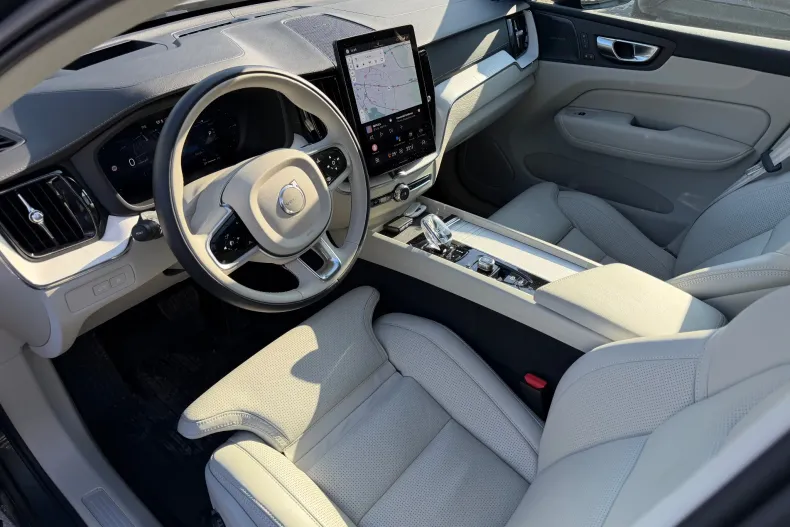 Volvo XC60 din 2025 cu 1.989 km - oferta VOL180165 - foto 10