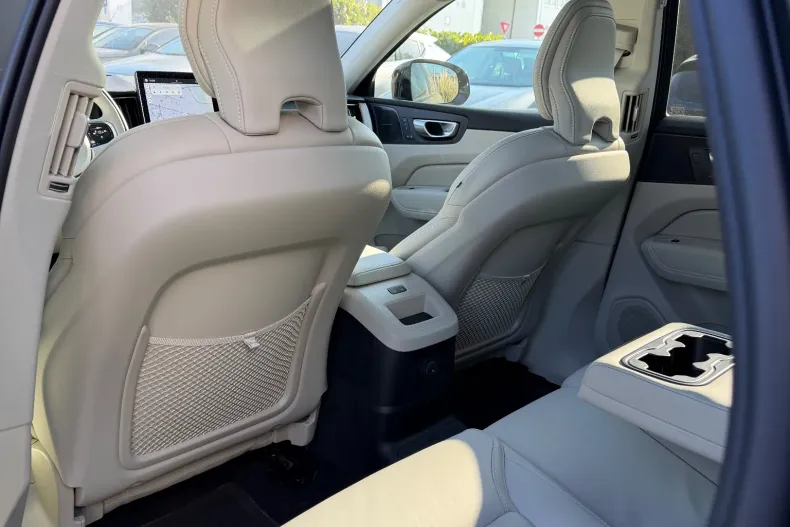 Volvo XC60 din 2025 cu 1.989 km - oferta VOL180165 - foto 14