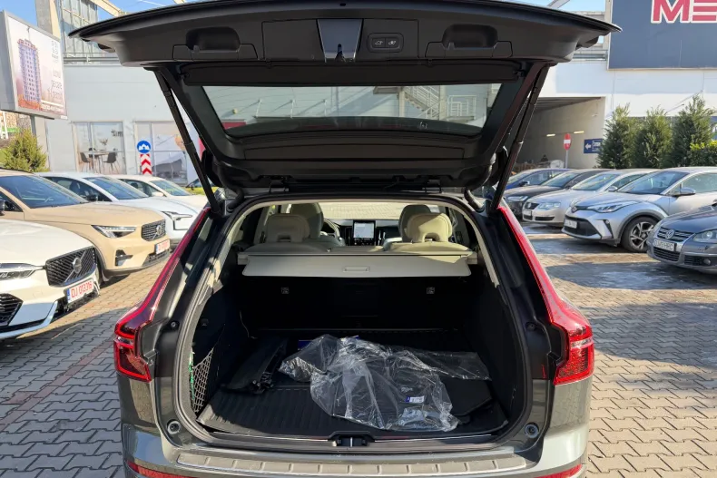 Volvo XC60 din 2025 cu 1.989 km - oferta VOL180165 - foto 16