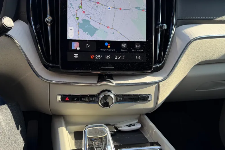 Volvo XC60 din 2025 cu 1.989 km - oferta VOL180165 - foto 19