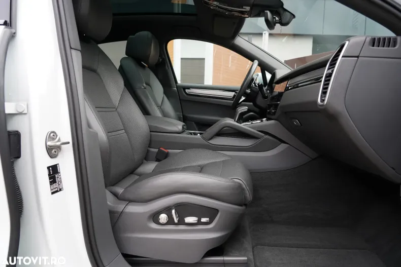 Porsche Cayenne Coupe din 2020 cu 147.951 km - oferta POR180178 - foto 9