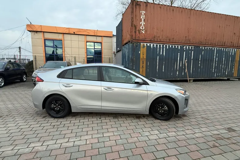 Hyundai IONIQ din 2020 cu 61.832 km - oferta HYU180184 - foto 6