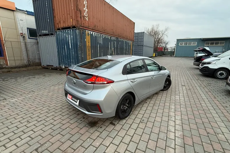 Hyundai IONIQ din 2020 cu 61.832 km - oferta HYU180184 - foto 7