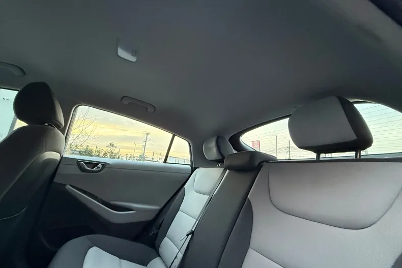 Hyundai IONIQ din 2020 cu 61.832 km - oferta HYU180184 - foto 12